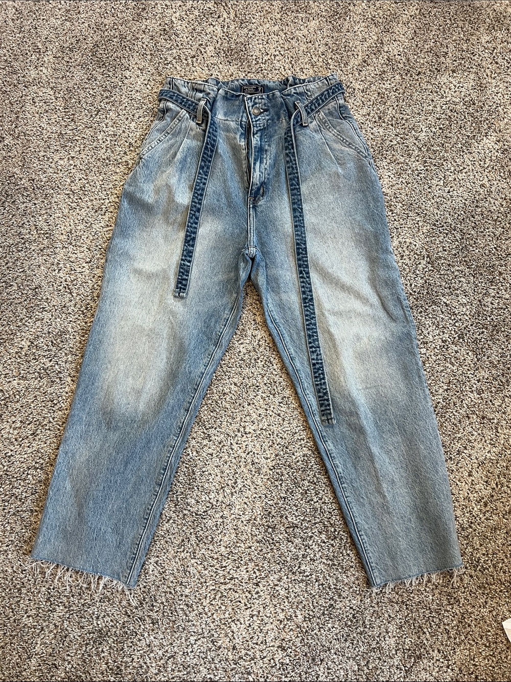 Abercrombie & Fitch Light Blue Relaxed High-Rise Jeans with Belt